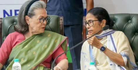 গণতন্ত্র রক্ষায় রাজপথে ইন্ডিয়া জোট, একসঙ্গে মমতা-সোনিয়া