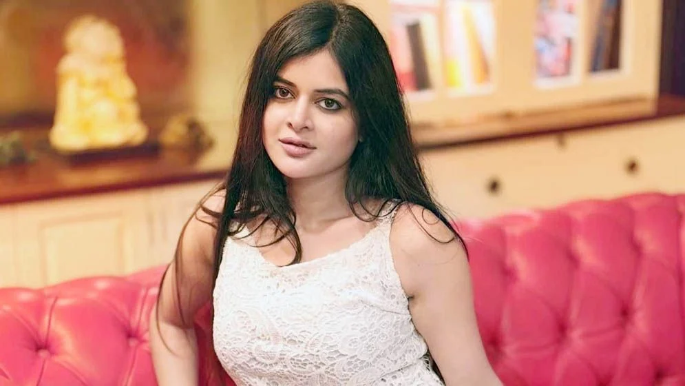 কার সঙ্গে নতুন জুটি বাঁধছেন মধুমিতা?