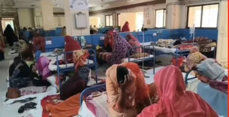 জয়পুরহাট জেনারেল হাসপাতালে চিকিৎসা চলছে মেঝে-বারান্দায়